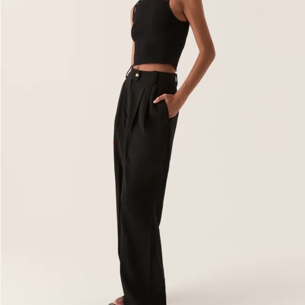 AJE Harlem Pleat Front Black Pants - Picture 2 of 10